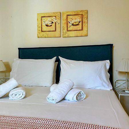 Maistros Suites - Pera Skopelos stad Exteriör bild