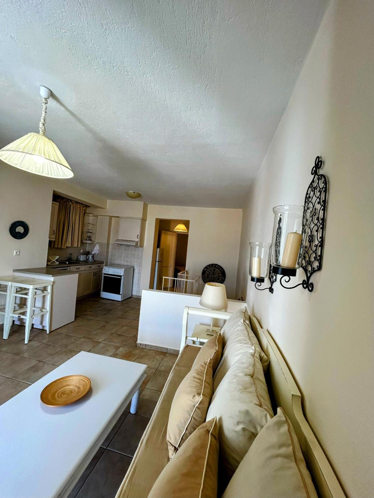 Maistros Suites - Pera Skopelos stad Exteriör bild